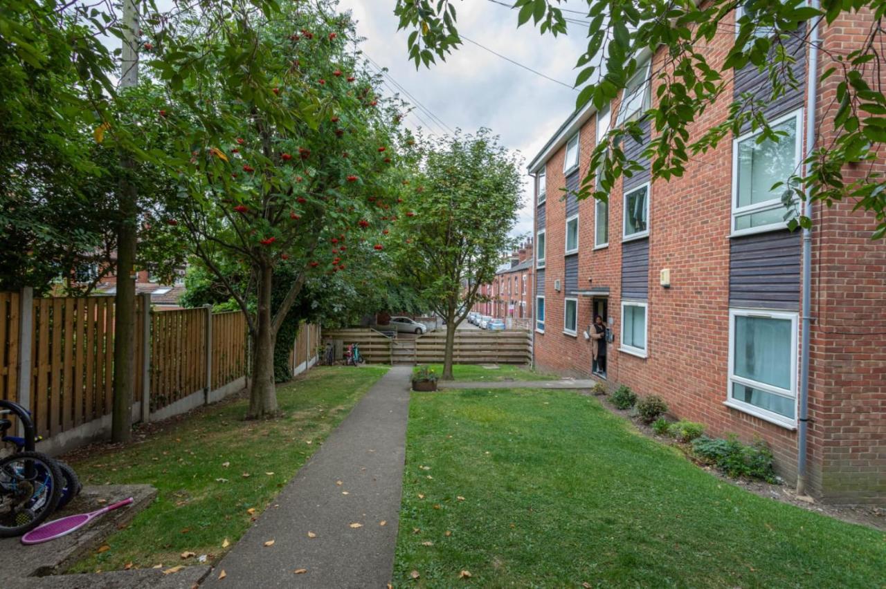 Hanifa Place Leeds  Luaran gambar