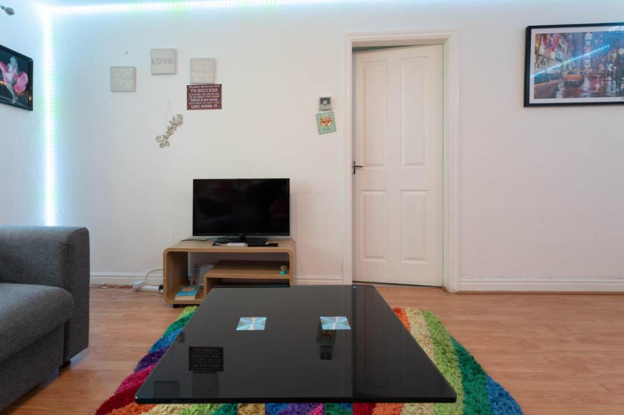 Hanifa Place Leeds  Luaran gambar
